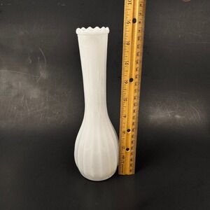 Vtg About 9in Tall White Milk Glass Fluted Bud Tabletop‎ Vase Ribbed MCM Retro